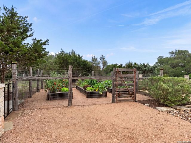 8 Winged Foot, Boerne, TX 78006