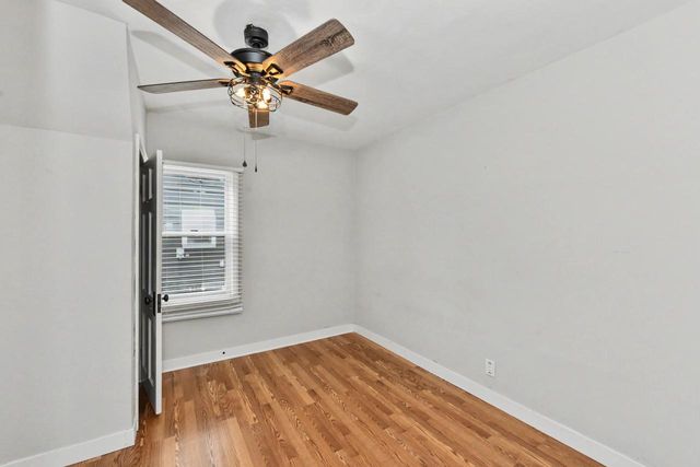 10918 W Wells STREET, Wauwatosa, WI 53226