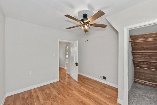 10918 W Wells STREET, Wauwatosa, WI 53226