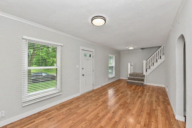 10918 W Wells STREET, Wauwatosa, WI 53226