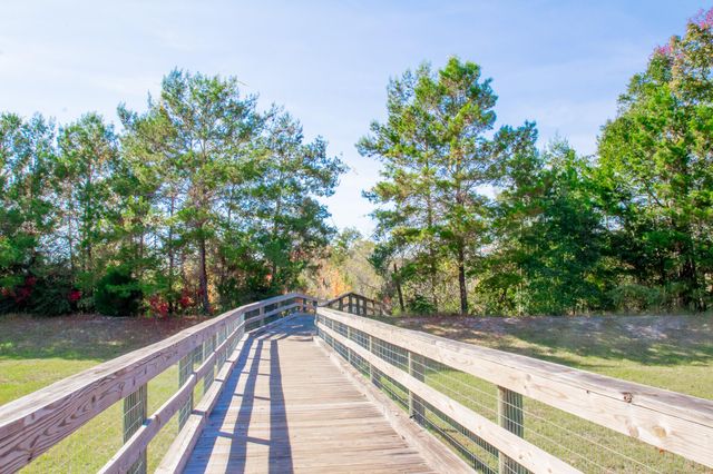 699 Riverwalk Circle, Freeport, FL 32439