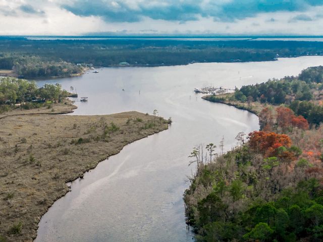 699 Riverwalk Circle, Freeport, FL 32439