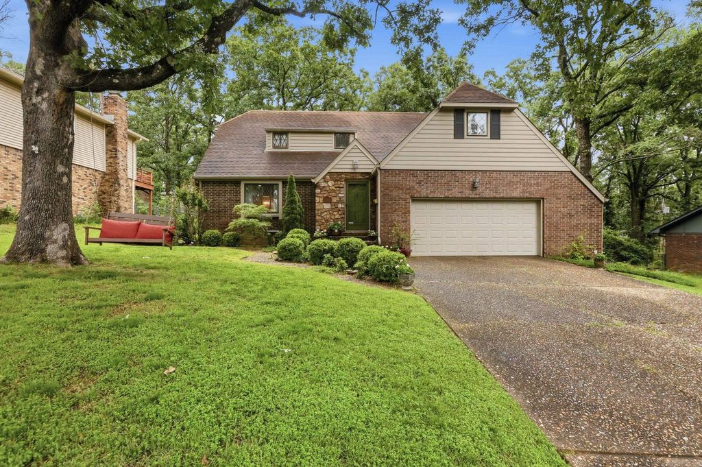 2725 Millbrook Road, Little Rock, AR 72227