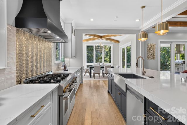 632 Ideal Way, Charlotte, NC 28203