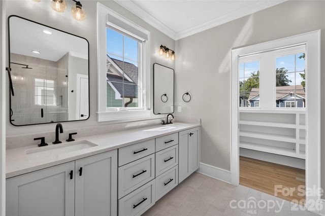 632 Ideal Way, Charlotte, NC 28203