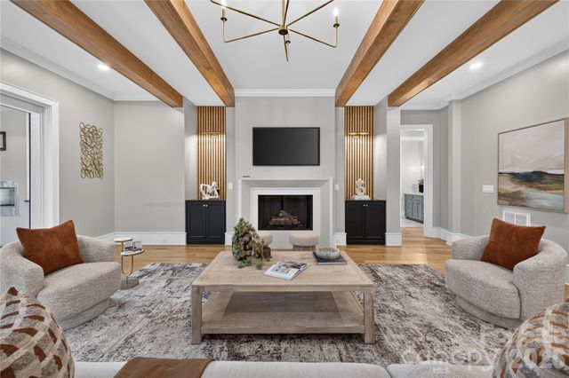 632 Ideal Way, Charlotte, NC 28203