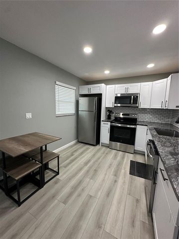 460 E BASE AVENUE 129, Venice, FL 34285