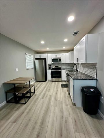 460 E BASE AVENUE 129, Venice, FL 34285