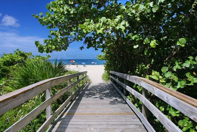 460 E BASE AVENUE 129, Venice, FL 34285