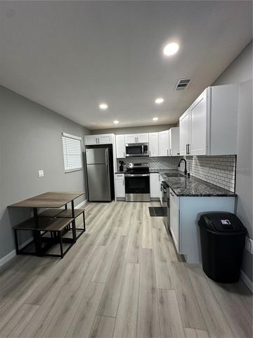 460 E BASE AVENUE 129, Venice, FL 34285