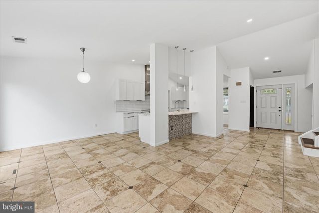 507 ALABAMA DR, Herndon, VA 20170