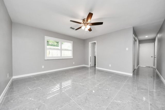 8007 Rowan Lane, Houston, TX 77036