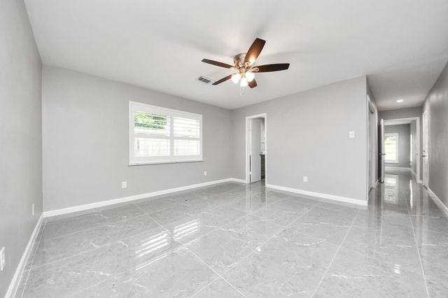 8007 Rowan Lane, Houston, TX 77036