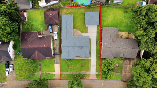 8007 Rowan Lane, Houston, TX 77036