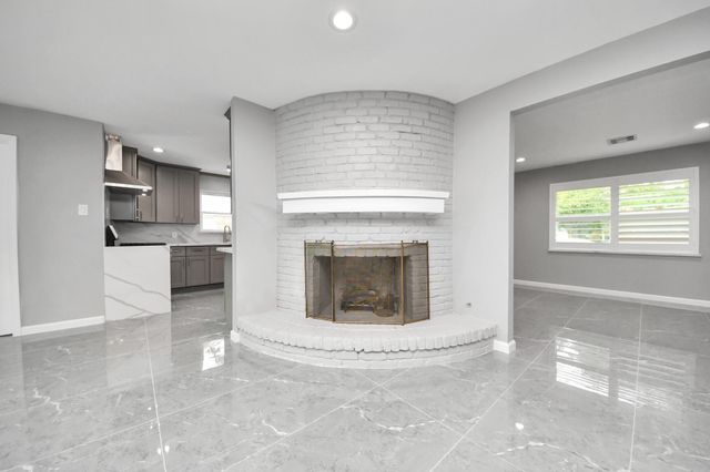 8007 Rowan Lane, Houston, TX 77036
