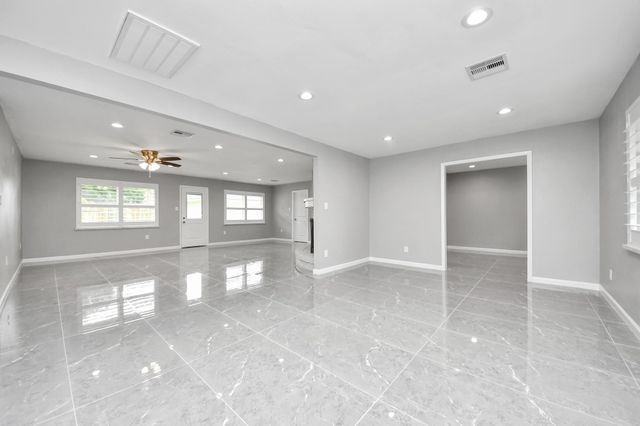 8007 Rowan Lane, Houston, TX 77036