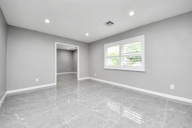 8007 Rowan Lane, Houston, TX 77036