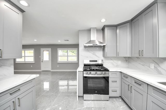8007 Rowan Lane, Houston, TX 77036