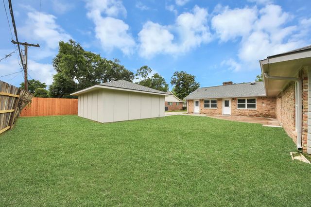 8007 Rowan Lane, Houston, TX 77036
