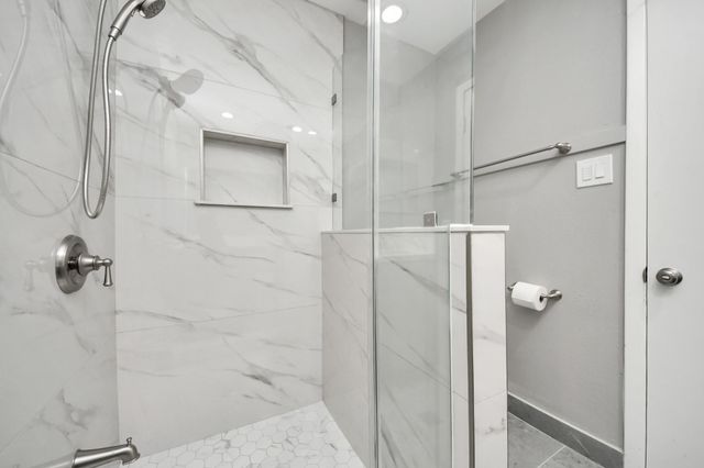 8007 Rowan Lane, Houston, TX 77036