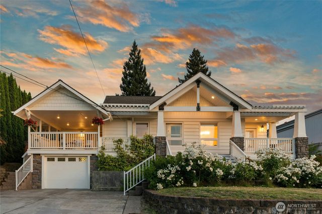 1203 N 36th Street, Renton, WA 98056