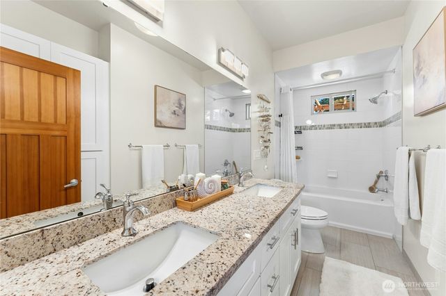 1203 N 36th Street, Renton, WA 98056