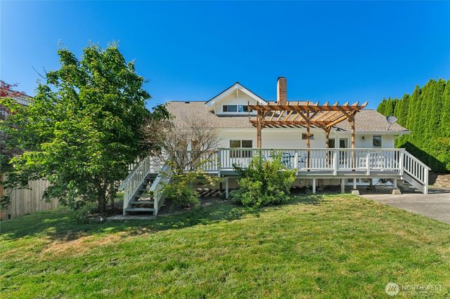 1203 N 36th Street, Renton, WA 98056