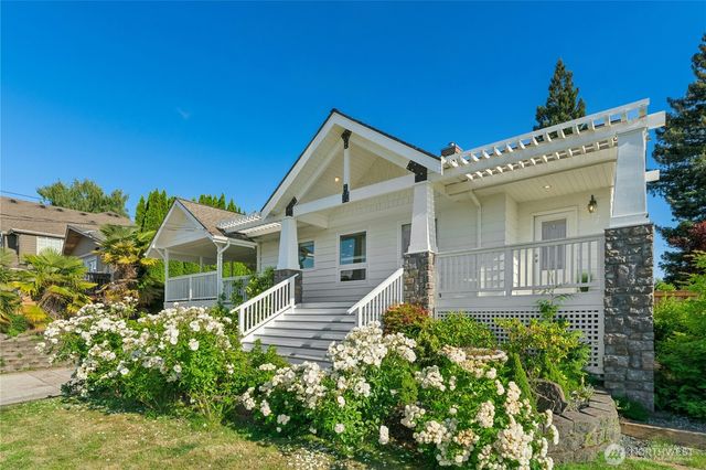 1203 N 36th Street, Renton, WA 98056