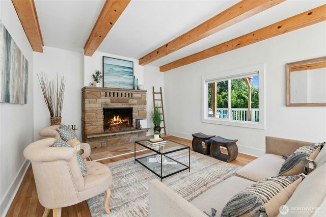 1203 N 36th Street, Renton, WA 98056