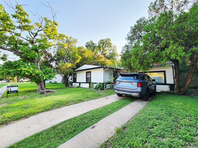 702 Jonathan Lane, Arlington, TX 76010