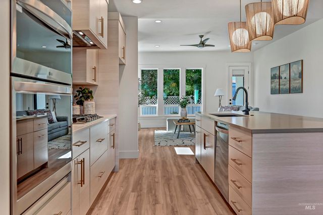 7698 N Ferris Ave, Boise, ID 83714