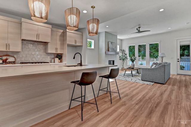 7698 N Ferris Ave, Boise, ID 83714