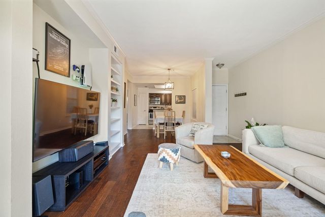 6000 Shepherd Mountain CV 302, Austin, TX 78730