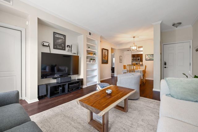 6000 Shepherd Mountain CV 302, Austin, TX 78730