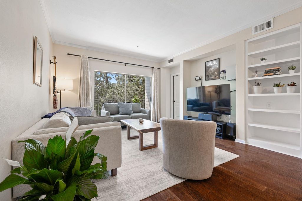 6000 Shepherd Mountain CV 302, Austin, TX 78730