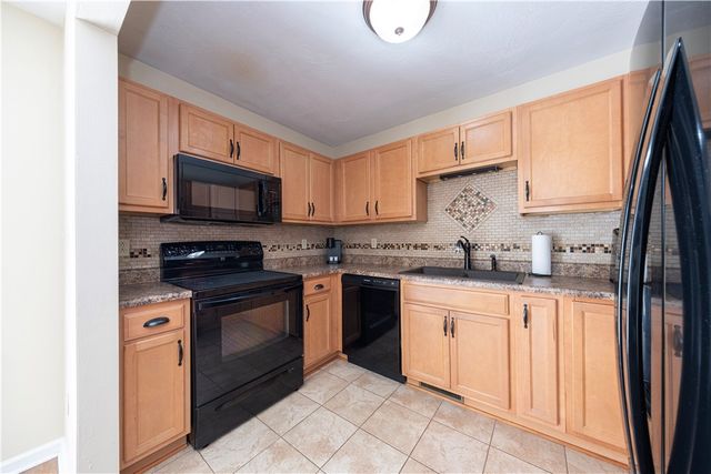 531 Reed Court, Jeannette, PA 15644