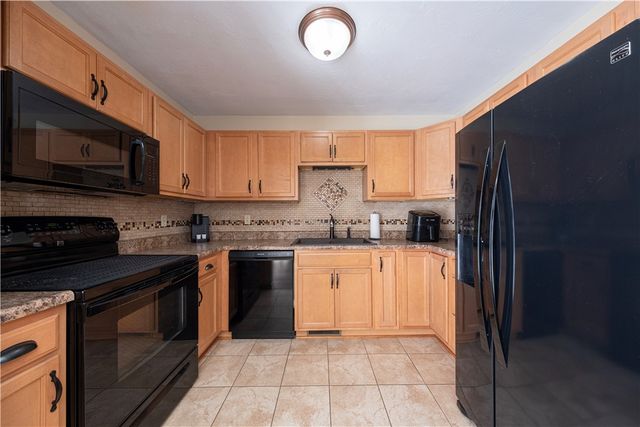 531 Reed Court, Jeannette, PA 15644