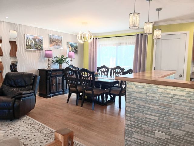 14 Wander Way, Lake In The Hills, IL 60156