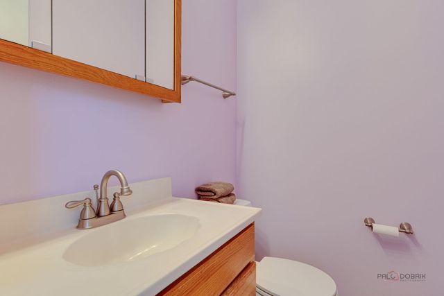 14 Wander Way, Lake In The Hills, IL 60156