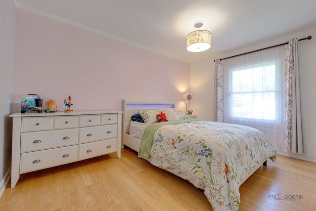 14 Wander Way, Lake In The Hills, IL 60156