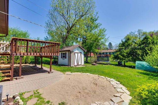 14 Wander Way, Lake In The Hills, IL 60156