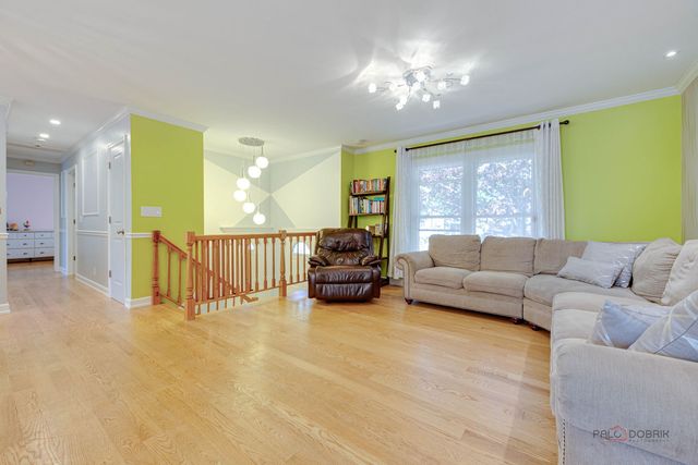 14 Wander Way, Lake In The Hills, IL 60156