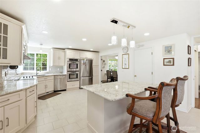 3912 Brigadoon Drive SE, Olympia, WA 98501
