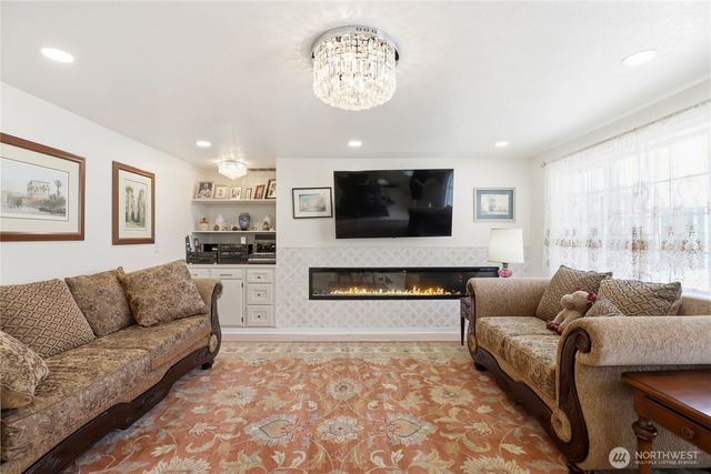 3912 Brigadoon Drive SE, Olympia, WA 98501