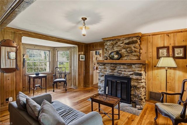 4285 Shattalon Drive, Winston-salem, NC 27106