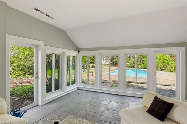 4285 Shattalon Drive, Winston-salem, NC 27106