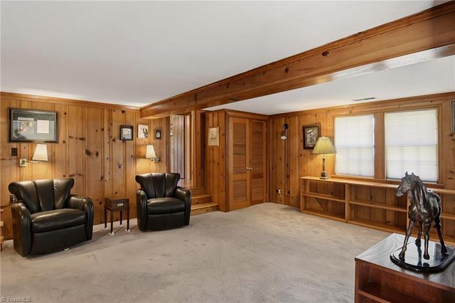 4285 Shattalon Drive, Winston-salem, NC 27106