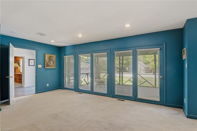 4285 Shattalon Drive, Winston-salem, NC 27106