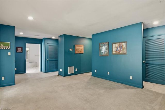 4285 Shattalon Drive, Winston-salem, NC 27106