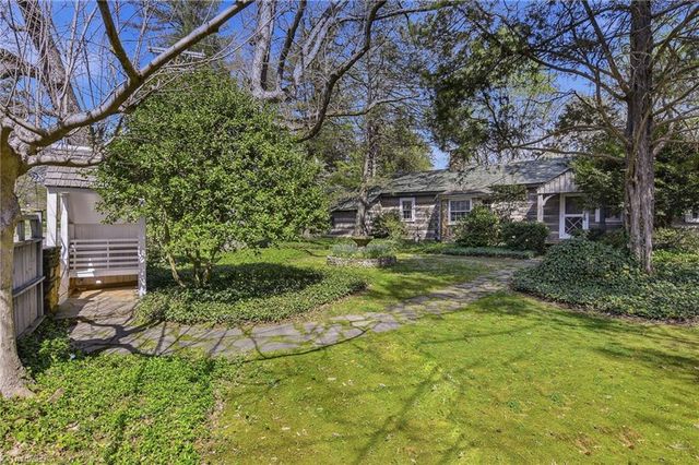 4285 Shattalon Drive, Winston-salem, NC 27106